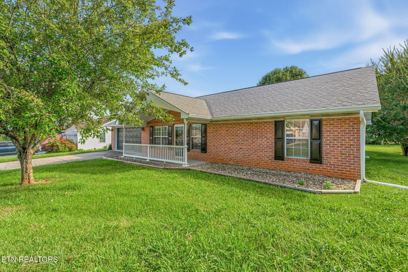 741 Meadow Ridge Rd, Walland, TN 37886