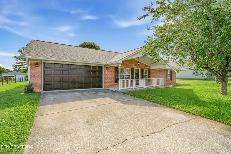 741 Meadow Ridge Rd, Walland, TN 37886