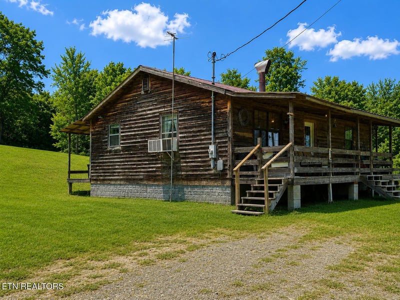 741 Melvin Hollow Rd, Pioneer, TN 37847