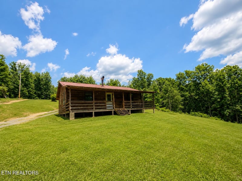 741 Melvin Hollow Rd, Pioneer, TN 37847