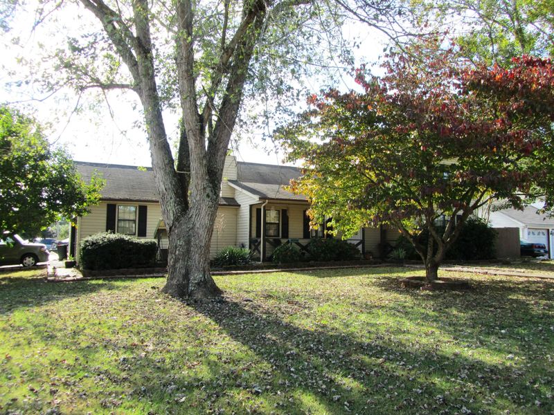 741 Montvue Rd, Kingston, TN 37763