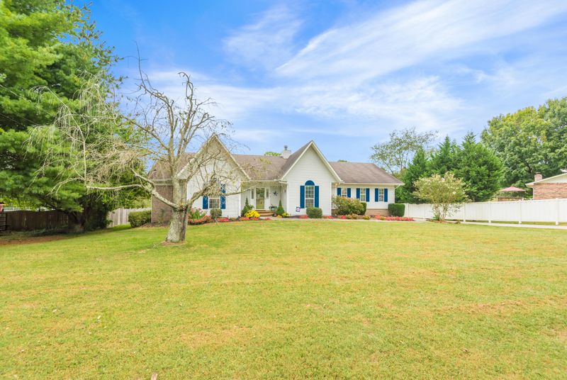 7410 Bridgefield Dr, Powell, TN 37849