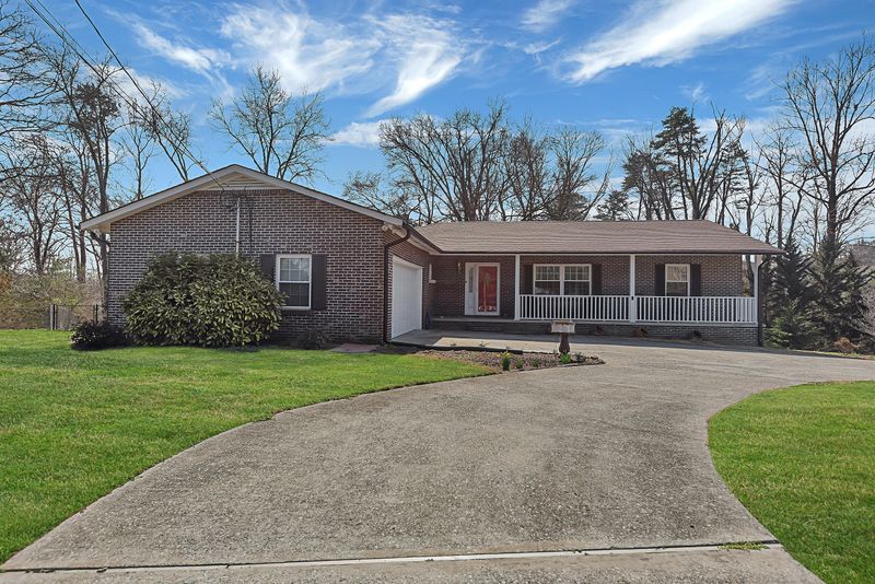 7410 Wickam Rd, Knoxville, TN 37931
