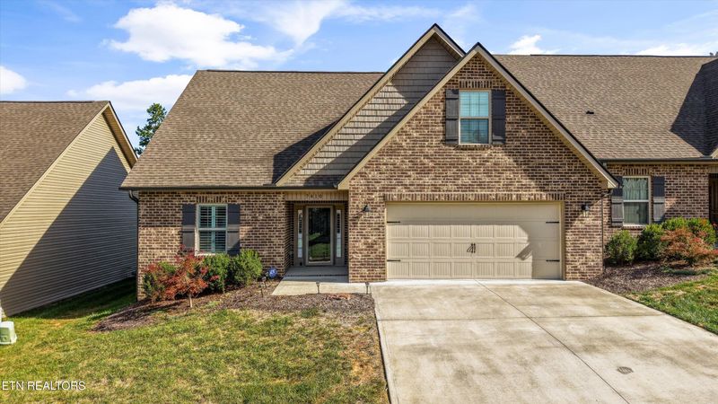 7410 Willow Path Ln, Knoxville, TN 37918