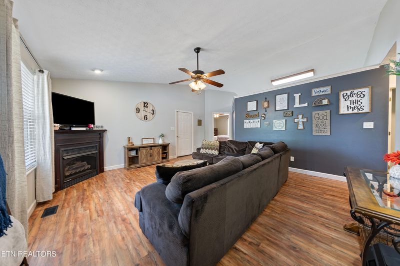 7413 Cotton Patch Rd, Corryton, TN 37721