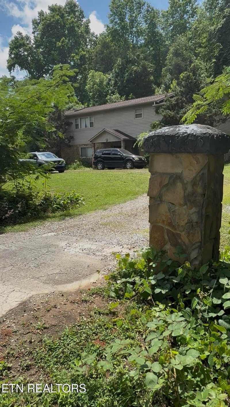 7413 Yount Rd, Knoxville, TN 37931