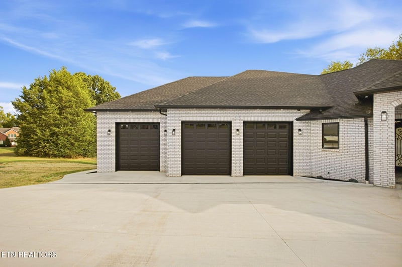 7418 Ridge Haven Ct, Corryton, TN 37721