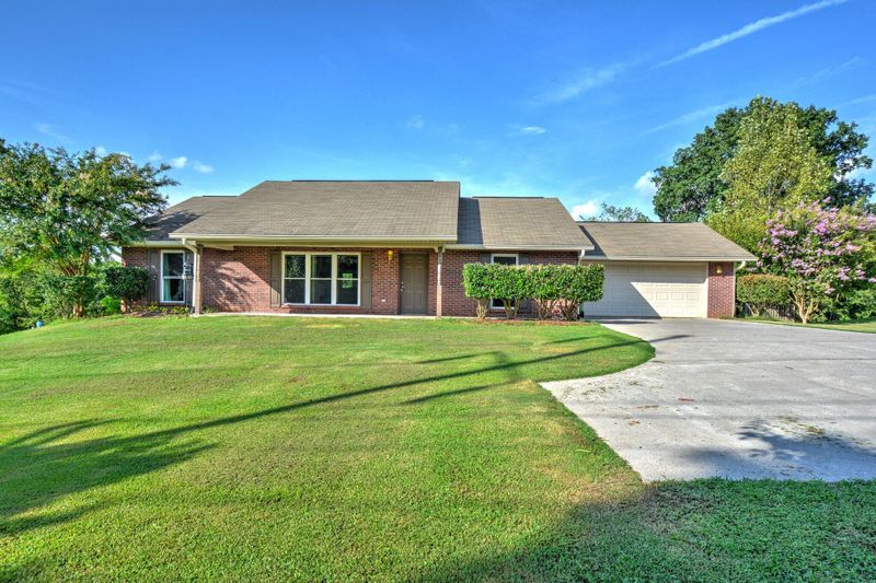 742 Providence Rd, Maryville, TN 37804