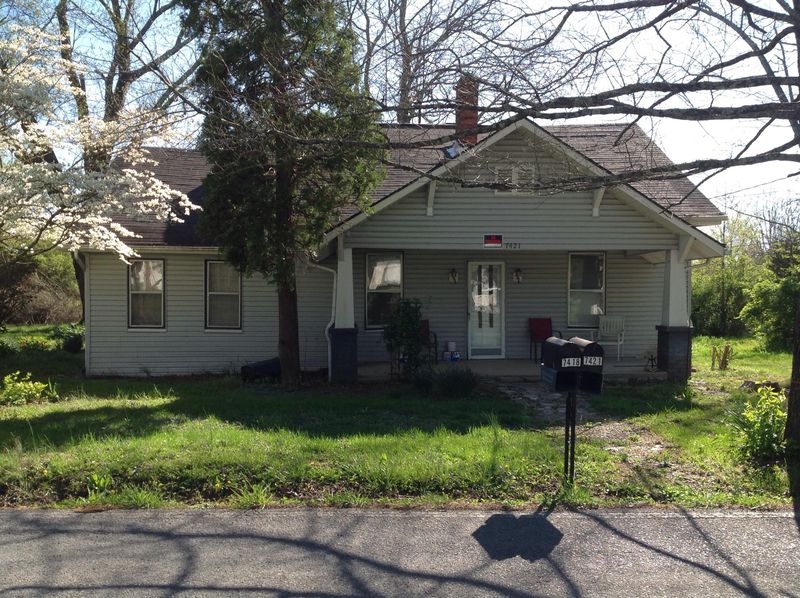 7421 Bell Rd, Knoxville, TN 37918
