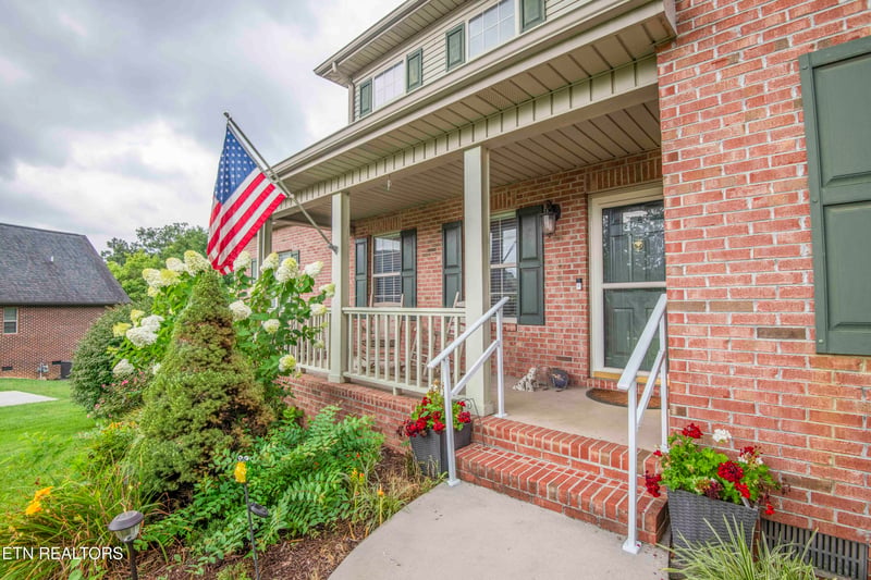 7421 Castlegate Blvd, Knoxville, TN 37918