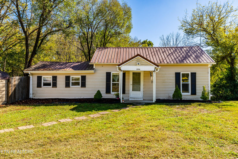 7421 Sevierville Pike, Knoxville, TN 37920