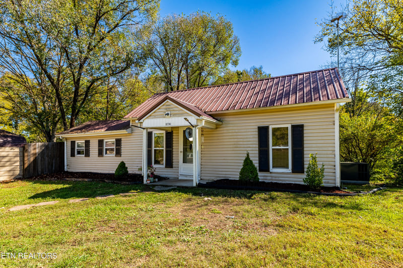 7421 Sevierville Pike, Knoxville, TN 37920