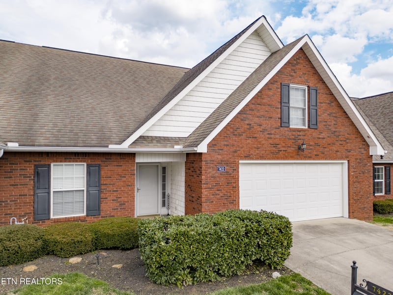 7422 Tylers Garden Way, Knoxville, TN 37918