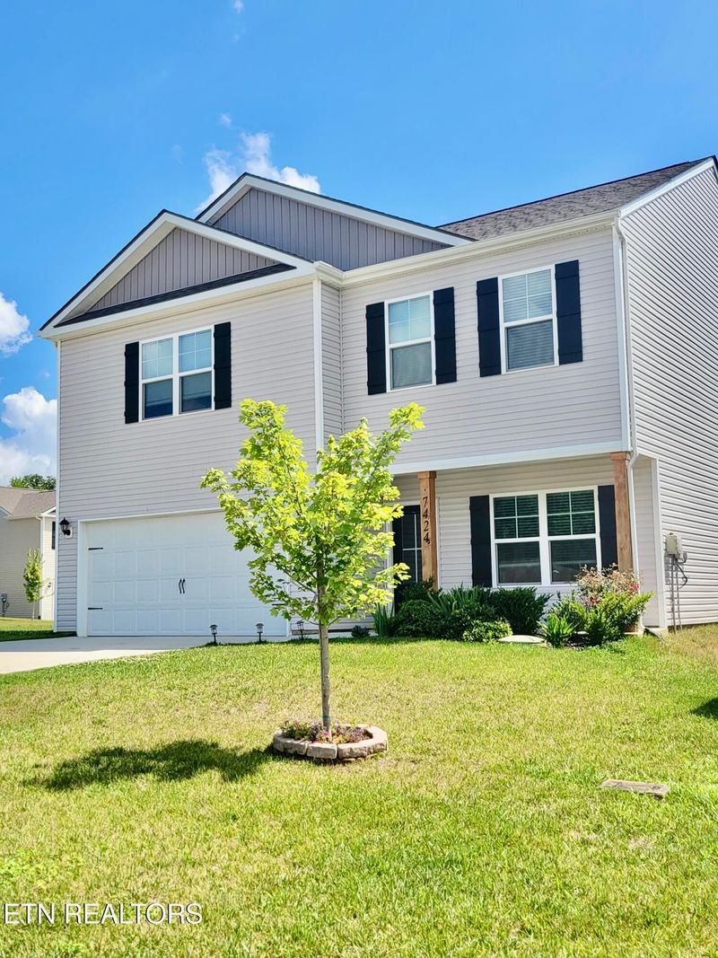 7424 Grey Flannel Ln, Knoxville, TN 37931
