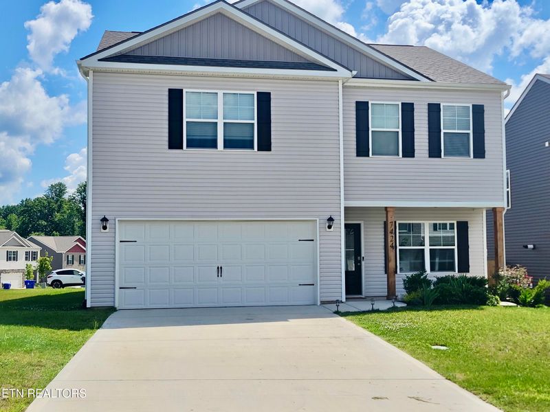 7424 Grey Flannel Ln, Knoxville, TN 37931