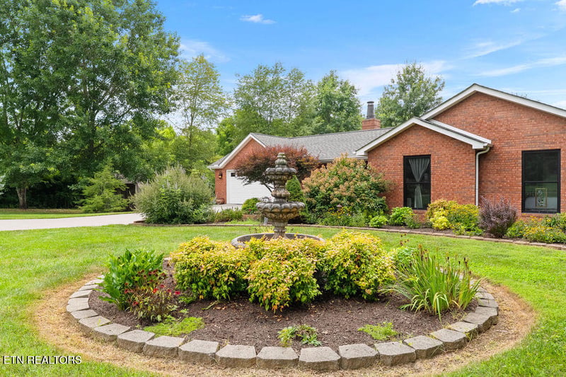 7425 Casselberry Cir, Corryton, TN 37721