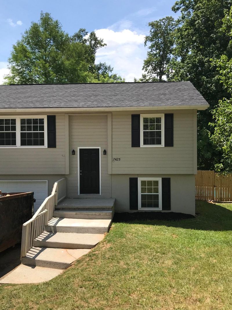 7425 Maverick Ln, Corryton, TN 37721