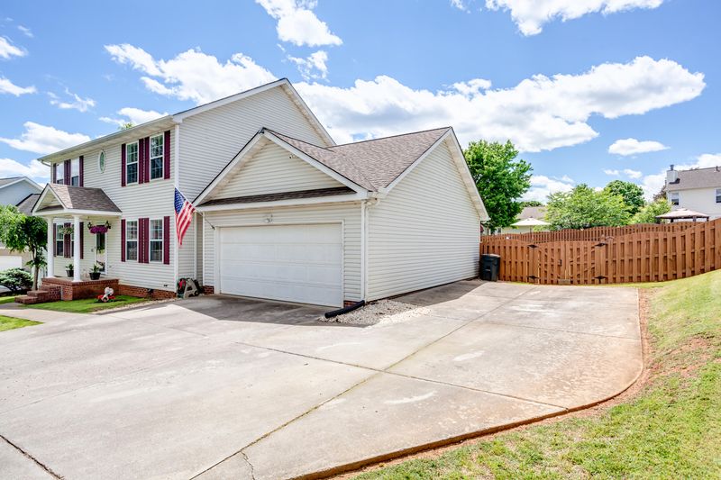 7425 Willow Trace Ln, Knoxville, TN 37938