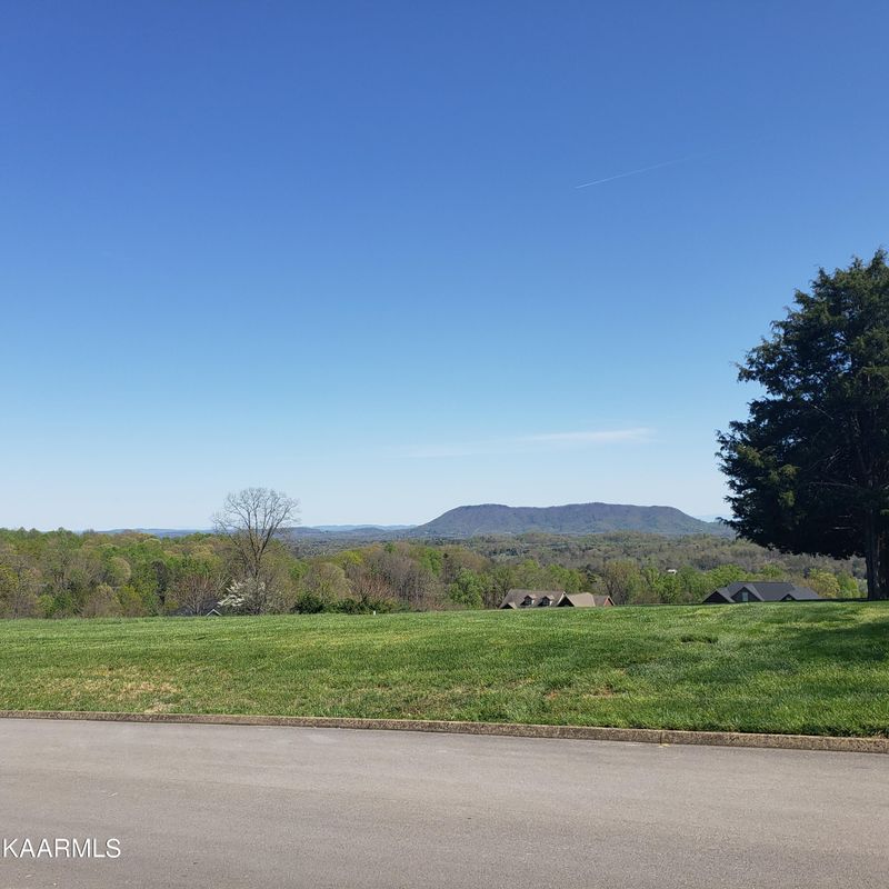 7427 Haley Ln, Corryton, TN 37721