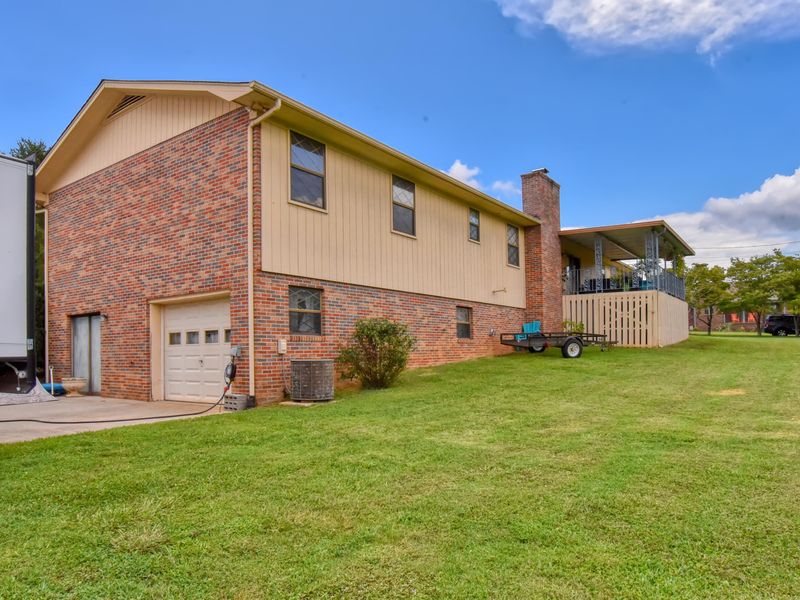 7429 Bridgefield Dr, Powell, TN 37849