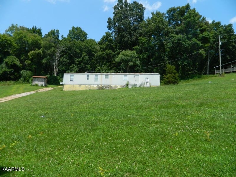 743 Jordan Rd, Washburn, TN 37888