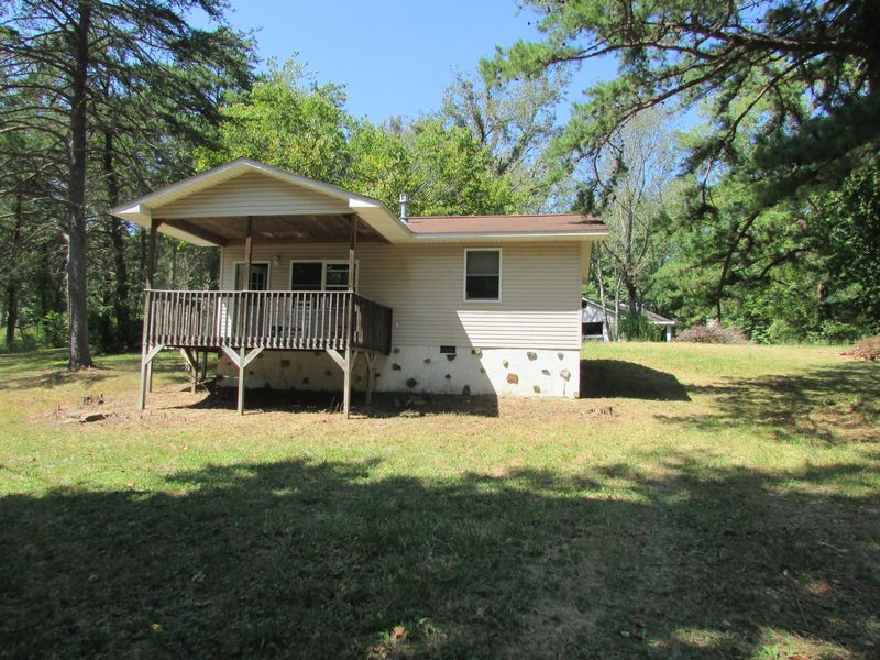743 Slaven Ln, Oneida, TN 37841