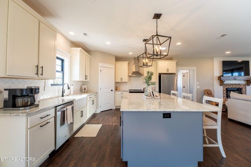7437 Mountain Glory Way, Corryton, TN 37721
