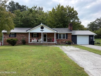 744 Cross Valley Rd, Lafollette, TN 37766