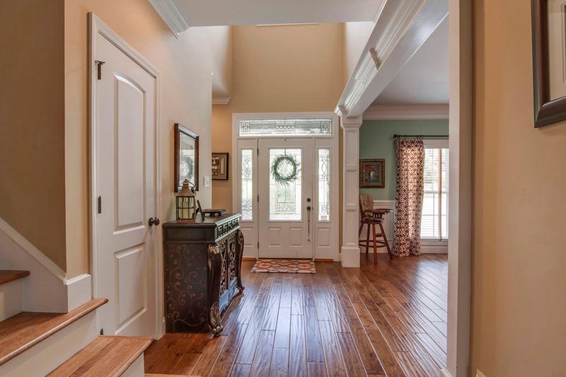 744 Fox Dale Ln, Knoxville, TN 37934