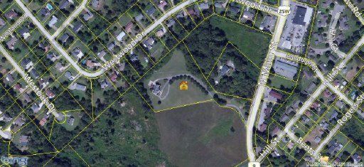 744 N Main St, Clinton, TN 37716