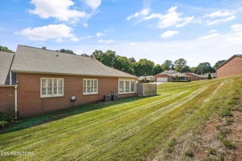 7442 Saint Baron Way, Powell, TN 37849