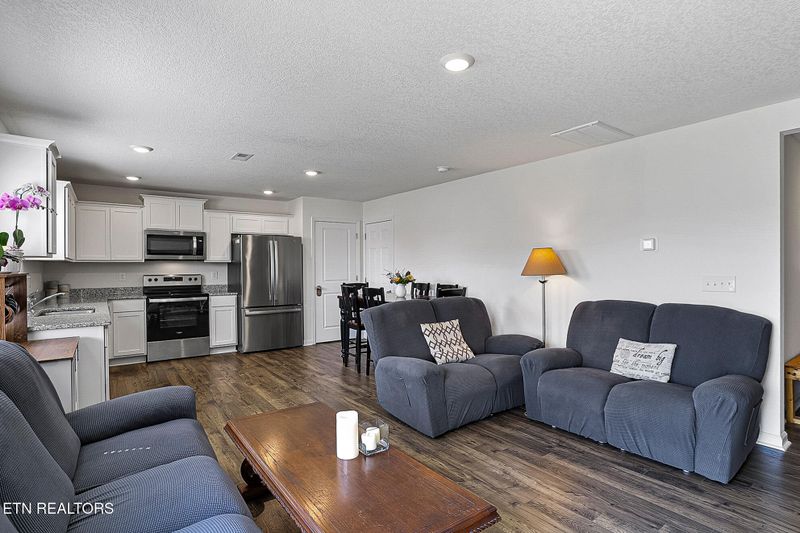 7443 Game Bird St, Corryton, TN 37721