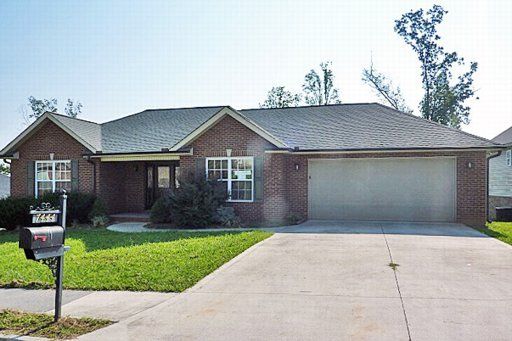 7444 Openview Ln, Corryton, TN 37721