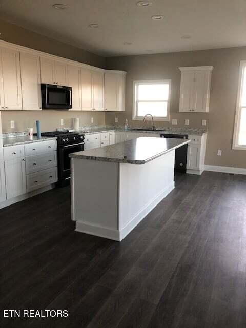 7445 Lakeshore Dr, Rutledge, TN 37861