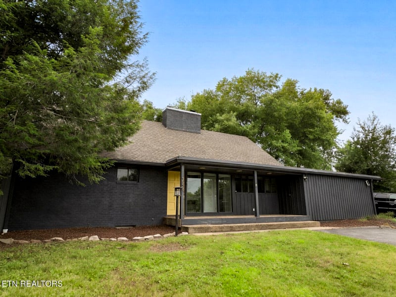 745 Morningside Dr, Sevierville, TN 37862