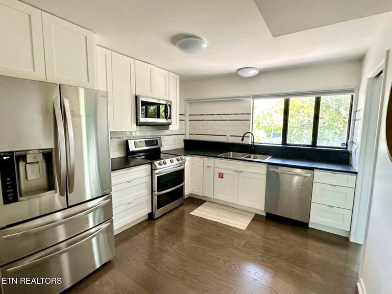 745 Morningside Dr, Sevierville, TN 37862