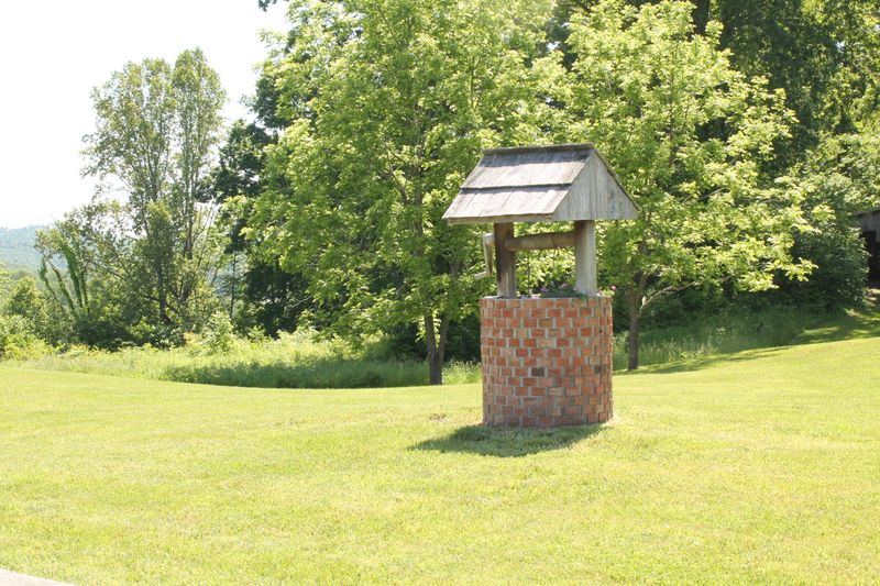 745 Sharps Chapel Rd, Sharps Chapel, TN 37866