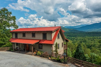 745 Sister Tr, Townsend, TN 37882