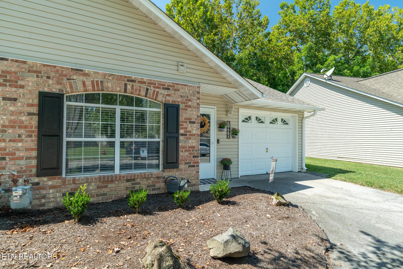 7456 Creek Song Ct, Knoxville, TN 37920