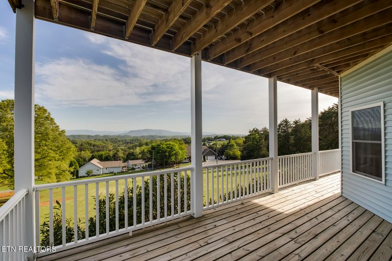 746 Malin Dr, Kodak, TN 37764