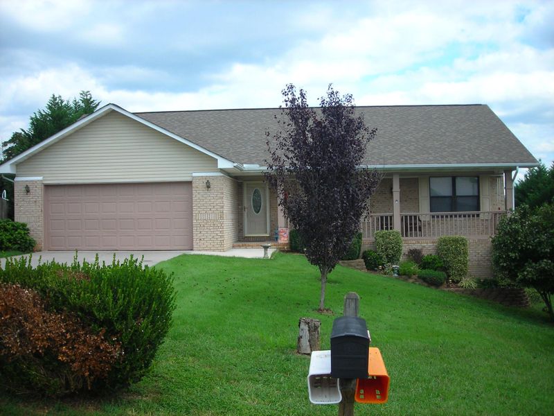 746 Meadow Ridge Rd, Walland, TN 37886