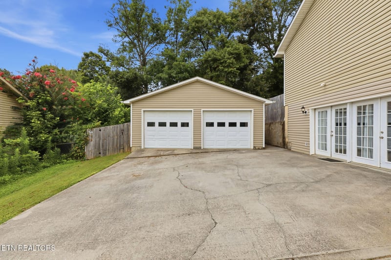 7463 Twin Brooks Blvd, Knoxville, TN 37918