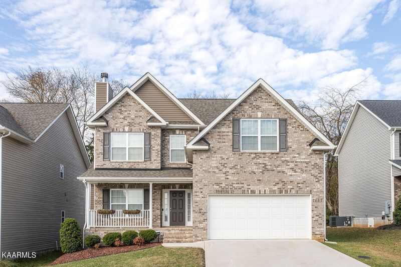 7467 Ladd Rd, Powell, TN 37849