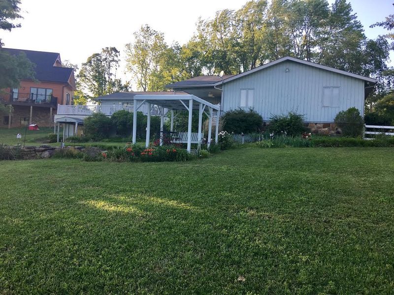 7472 Circle Point Dr, Talbott, TN 37877