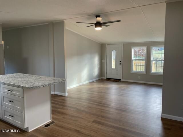 7474 Grimes Rd, Loudon, TN 37774
