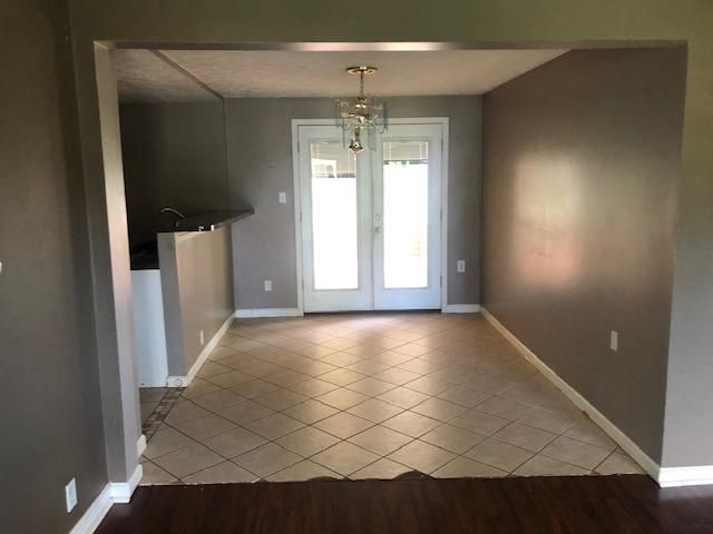 748 E Beaver Creek Dr, Knoxville, TN 37918