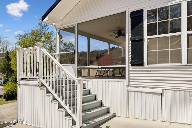 749 Big Valley Blvd, Townsend, TN 37882