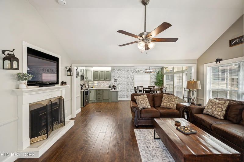749 Big Valley Blvd, Townsend, TN 37882