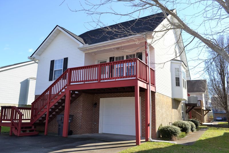 749 Plantation Dr, Pigeon Forge, TN 37863
