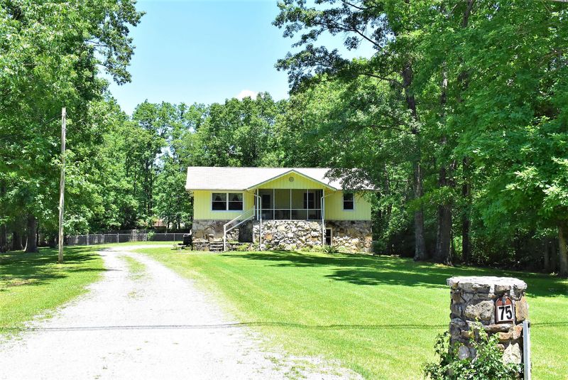 75 Bob White Dr, Crossville, TN 38555